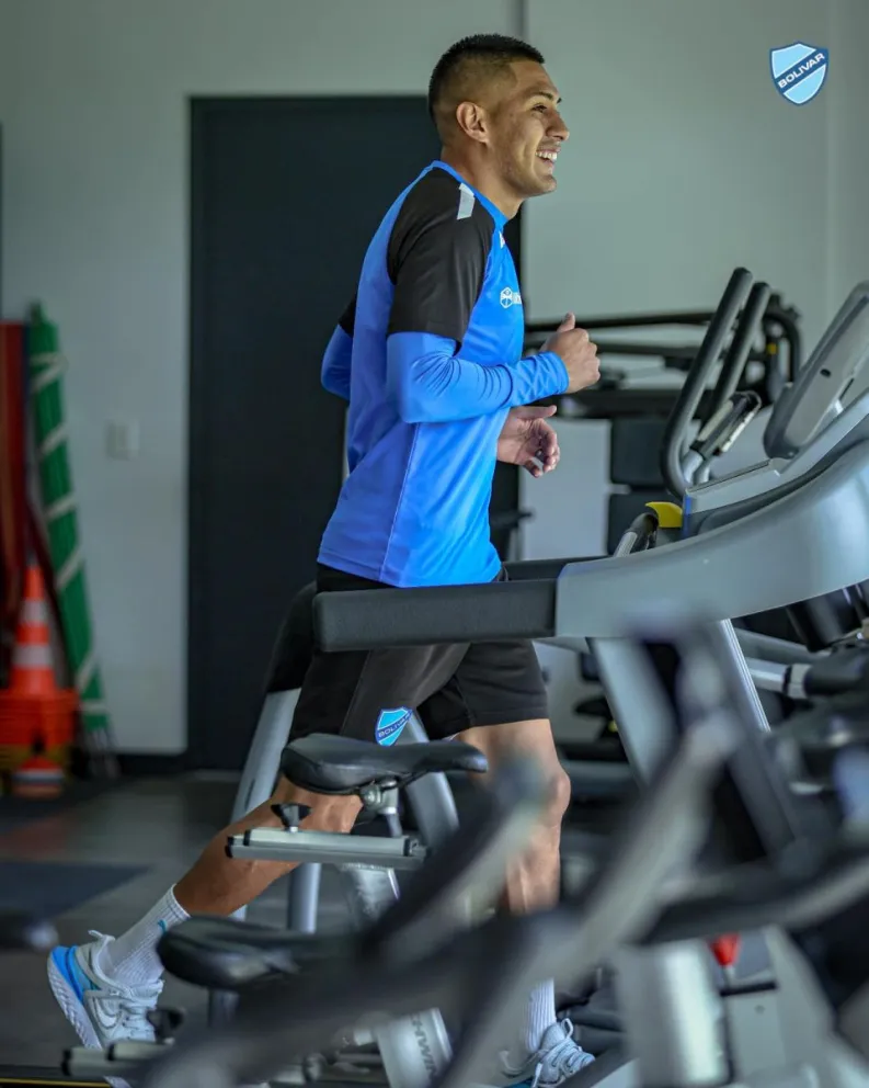 Saavedra se entrena en el gimnasio. Foto: Club Bolívar.