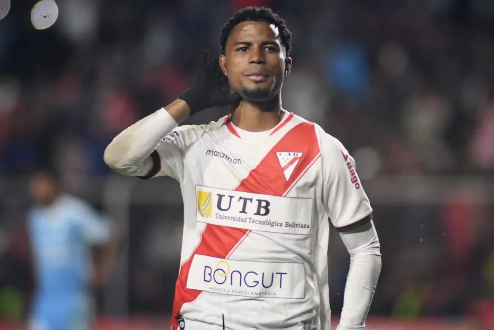 Dorny Romero, en uno de los últimos festejos con Always Ready. Foto Always Ready