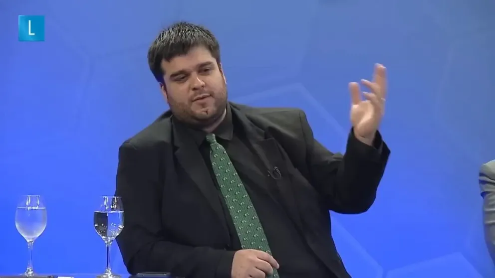 Valentín Fletcher en un programa de la televisión uruguaya, en la que habló mal de Bolivia. Foto: captura Las Voces del Fútbol