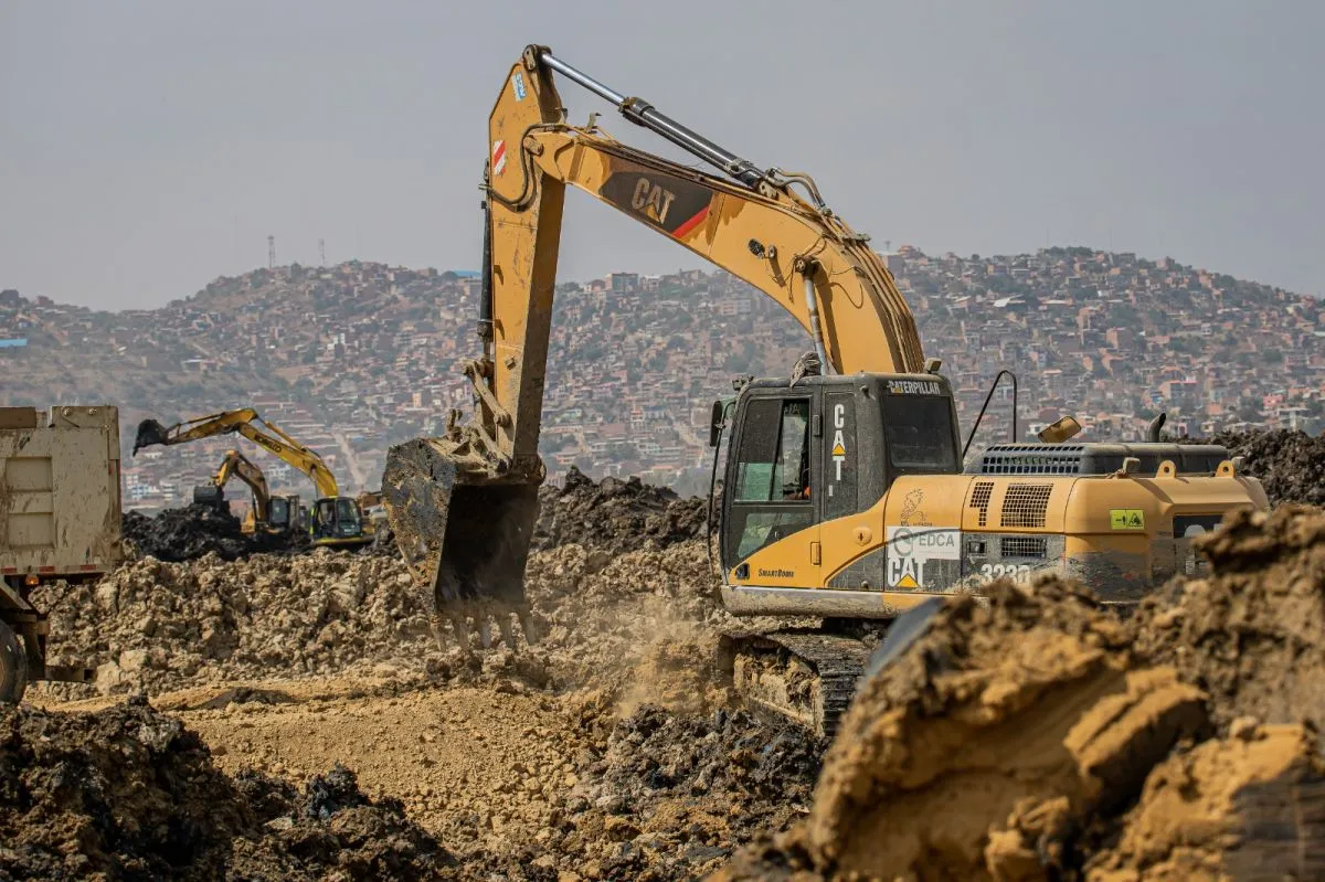 Dragado de la laguna Alalay 