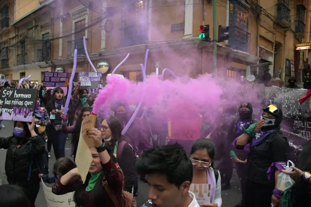Activistas en la marcha del #8M.   Foto: APG