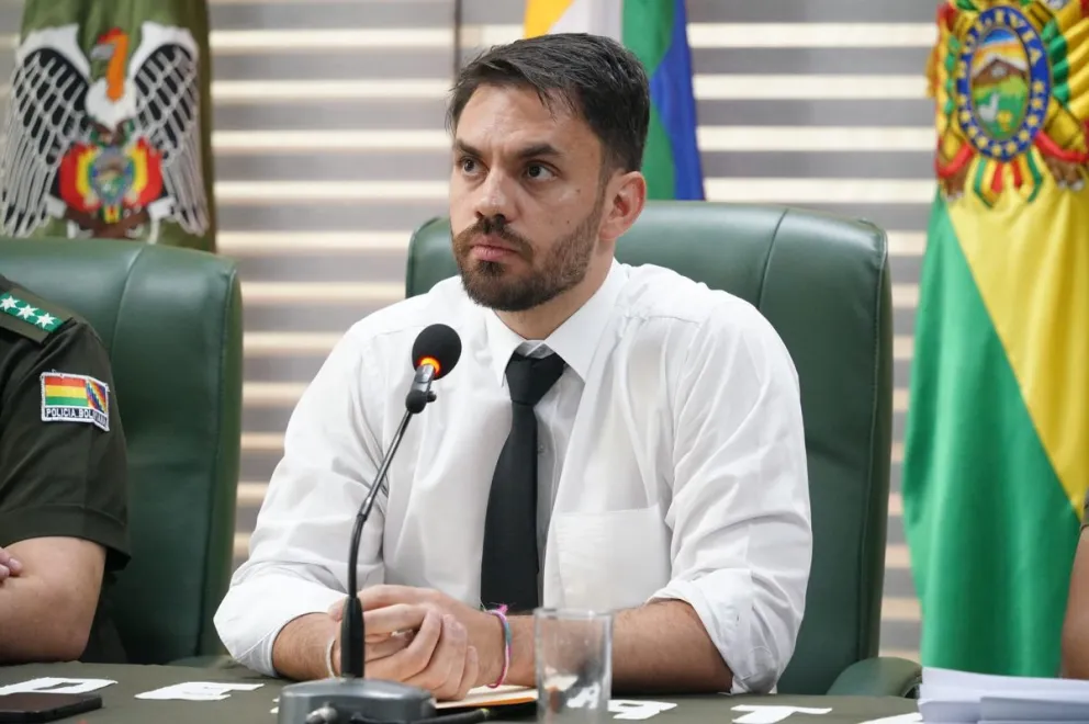 El ministro de Gobierno, Eduardo Del Castillo, brinda conferencia de prensa. Foto: Ministerio de Gobierno
