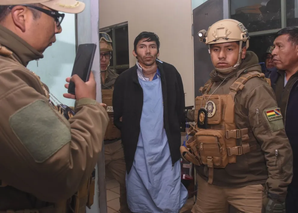 Personal de la Policía presentó al autor de los asesinatos. Foto: APG