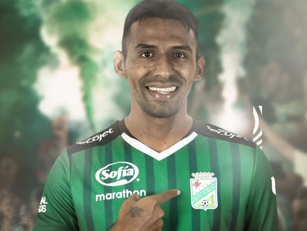 Oriente Petrolero difundió en sus canales oficiales la bienvenida al atacante cruceño Gilbert Álvarez. Foto: Oriente Petrolero.