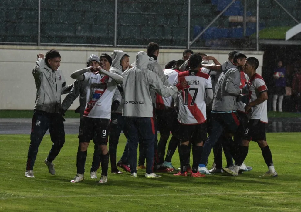 Festejo de los jugadores de Nacional. Foto: APG.