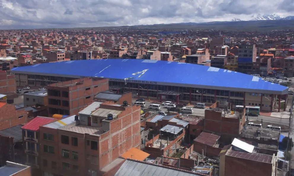 La ciudad de El Alto, ciudad industrial, de servicios y comercio. Foto: APG