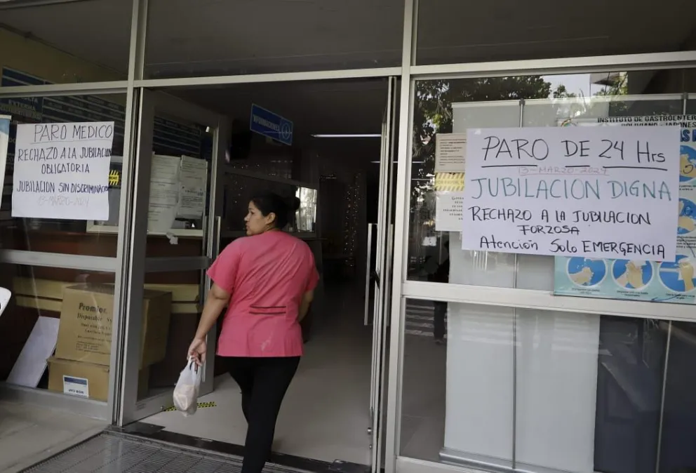 Los hospitales Viedma y el materno Germán Urquidi de Cochabamba también acatan el paro de 24 horas. Foto: APG