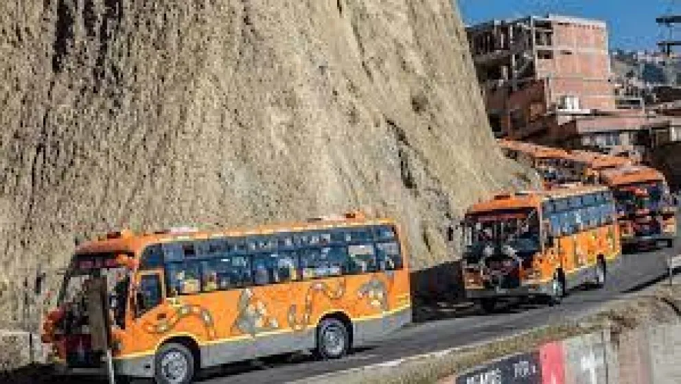 Una flotilla de buses municipales