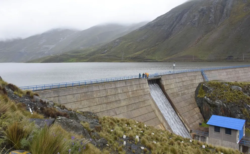 Una de las 10 represas que suministran agua a La Paz.  Foto: APG