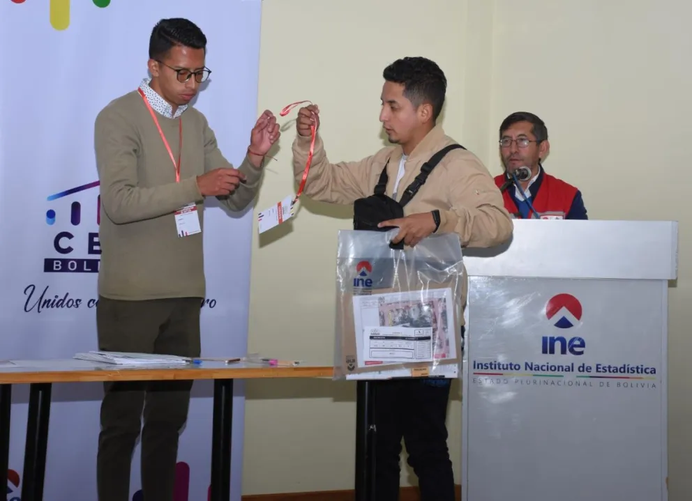 Un simulacro de empadronamiento censal realizado por el INE. Foto: APG