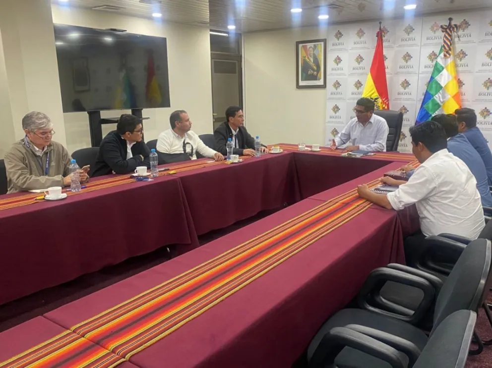 Representantes del sector productivo cruceño se reúnen con las autoridades nacionales. FOTO: CAO