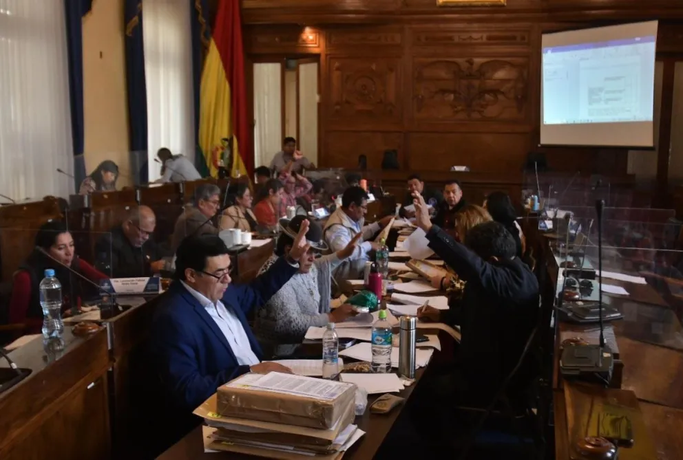 La Comisión Mixta de Constitución verifica los requisitos de los postulantes. Foto: APG.
