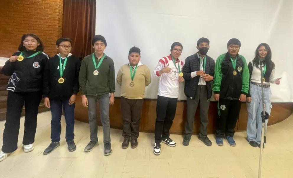 Los premiados de la competición. Foto: Colegio Calvert.