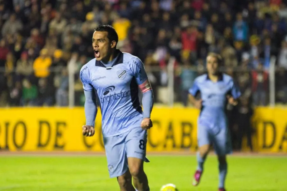 Ferreira festeja un gol al clásico rival The Strongest. Foto: Club Bolívar.