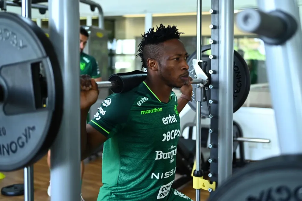 El portero de Aurora eligió jugar en el seleccionado boliviano. Foto: EFE