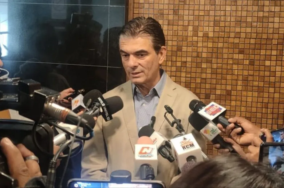 El senador Rodrigo Paz, en un anterior contacto con los periodistas. Foto: Equipo de prensa de Paz. 