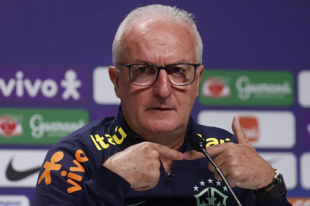 El actual seleccionador de Brasil en la conferencia de prensa de hoy. Foto EFE