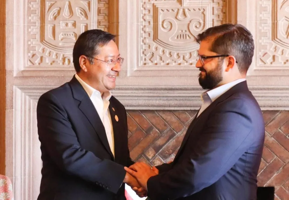 Los presidentes de Bolivia, Luis Arce, y de Chile, Gabriel Boric. Foto: ABI