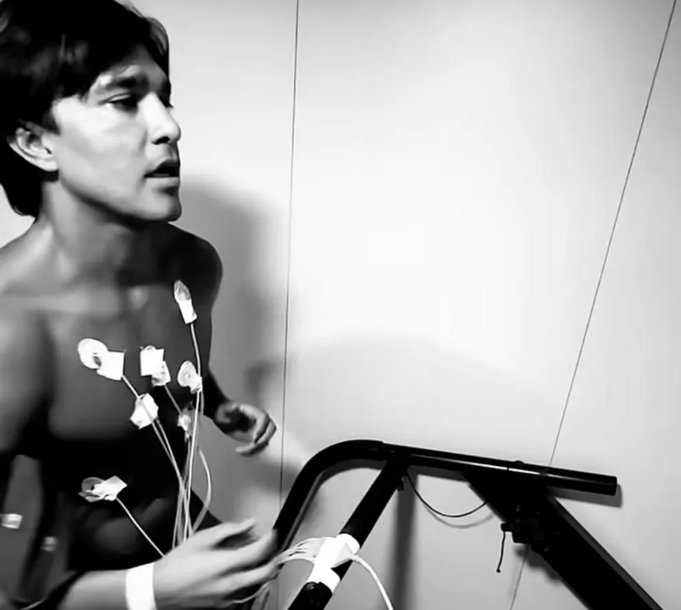 Marcelo Martins cumple una rutina física en las pruebas médicas que realizó el martes en Belo Horizonte. Foto: Marcelo Martins.