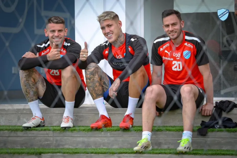 Orihuela (izq.), Bentaberry y Saucedo en una práctica anterior. Foto: Club Bolívar.