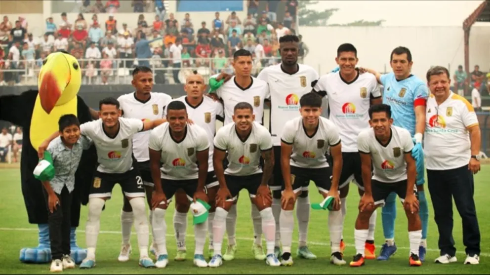 El plantel de Ciudad Nueva Santa Cruz que está clasificado para  la versión 2024. Foto:APG