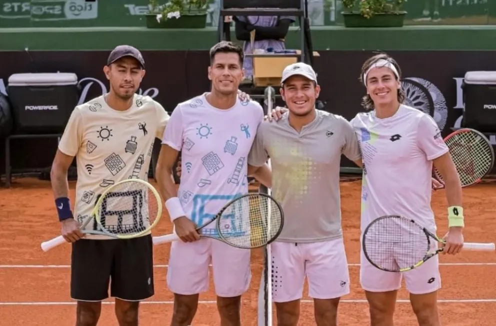 Arias y Zeballos (izq.), además de sus rivales en la previa de la final. Foto: Paraguay Open.