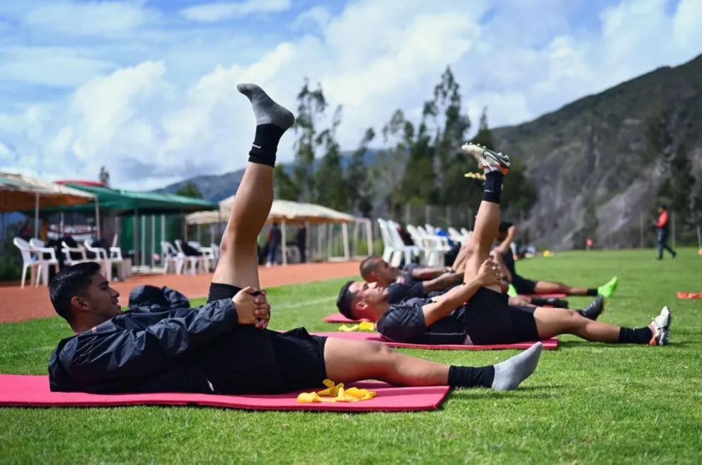 Los jugadores de Always Ready en el entrenamiento en el club de Tenis. Foto Always Ready