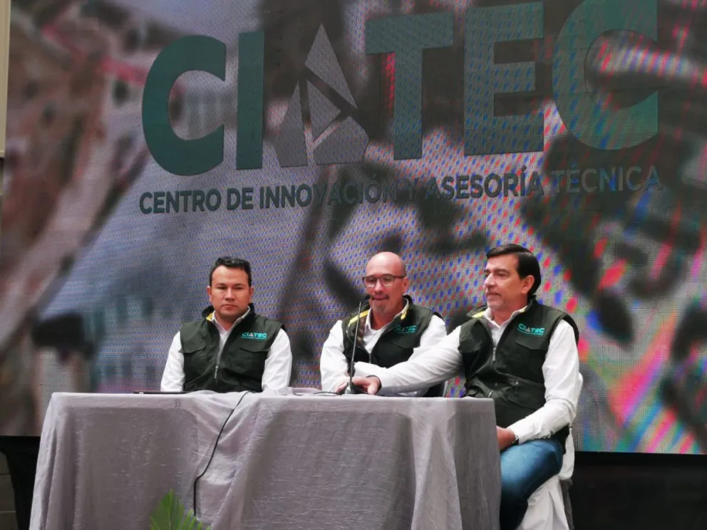Ejecutivos de la empresa Soboce presenta el nuevo laboratorio Ciotec. Foto: Marco Belmonte