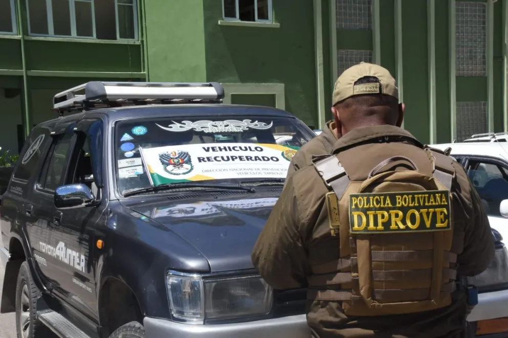 Policía alerta sobre robos y estafas por redes sociales, al momento de ofertar vehículos. Foto: Archivo