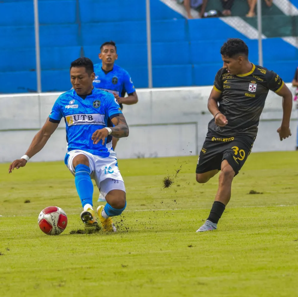 Un jugador de San Antonio elude a un rival de Real. Los vallunos quieren asegurar la clasificación. Foto:APG