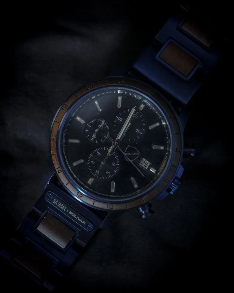 El reloj que Bolívar lanzó al mercado este miércoles es producido en el país . Foto Bolívar