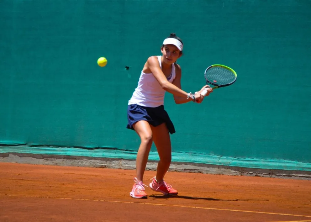Una deportista en un torneo anterior. Foto: Club de Tenis La Paz.
