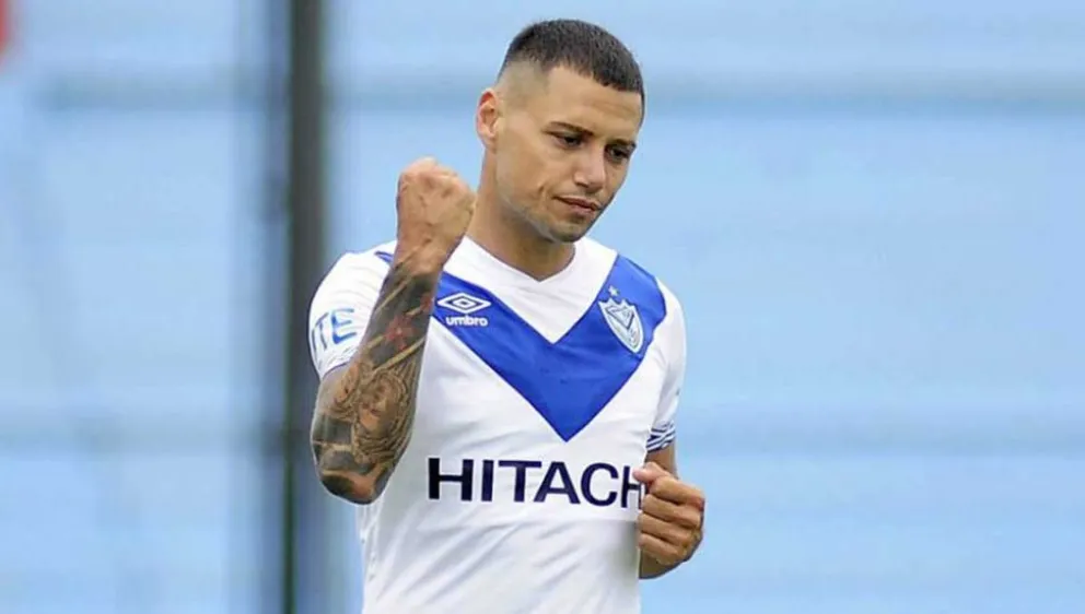 Mauro Zárate con la camiseta de Vélez Sarsfield. Foto: Diario Democracia