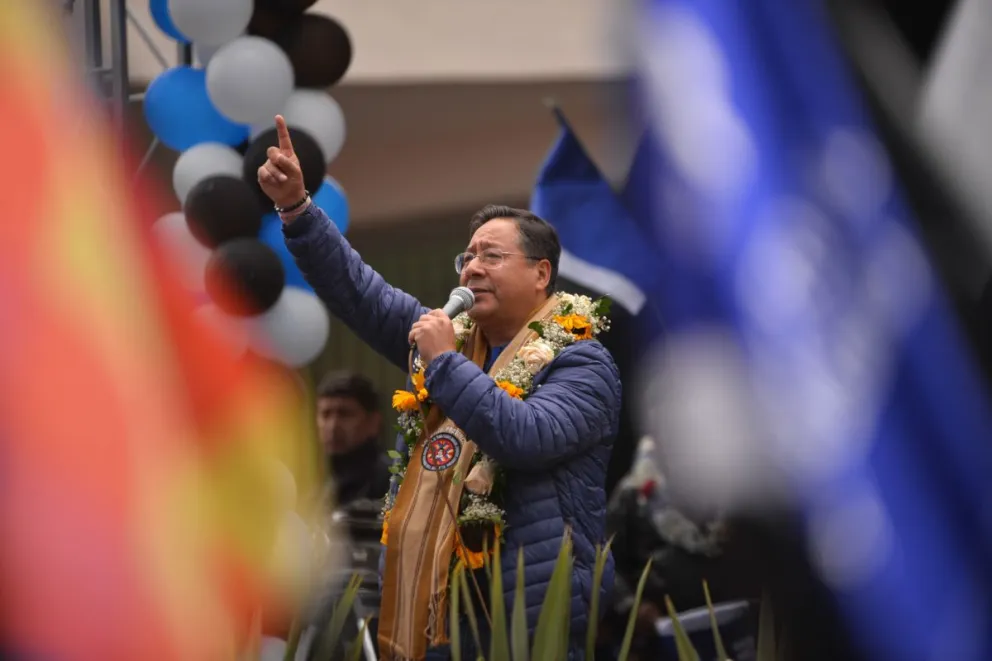 El presidente Luis Arce Catacora en el acto por el aniversario del MAS realizado en La Paz. Foto: Carlos Sánchez