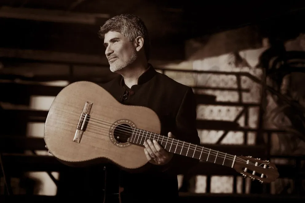 Piraí Vaca y su guitarra   FOTO: Limberg Ibañez