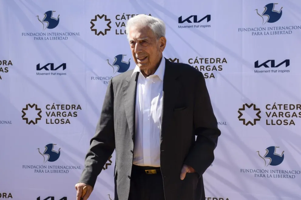 Foto de archivo del nobel de Literatura Mario Vargas Llosa". Foto: EFE