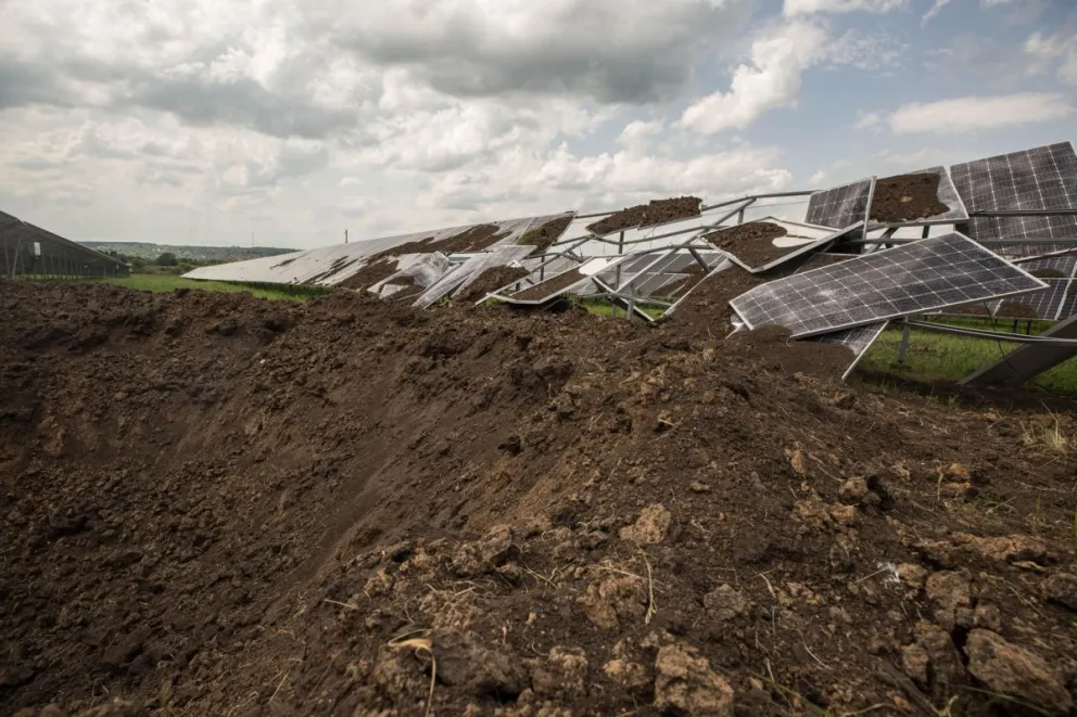 Foto de archivo de una instalación para generar electricidad afectada por los ataques rusos en los alrededores de la ciudad de Járkov. Foto:EFE