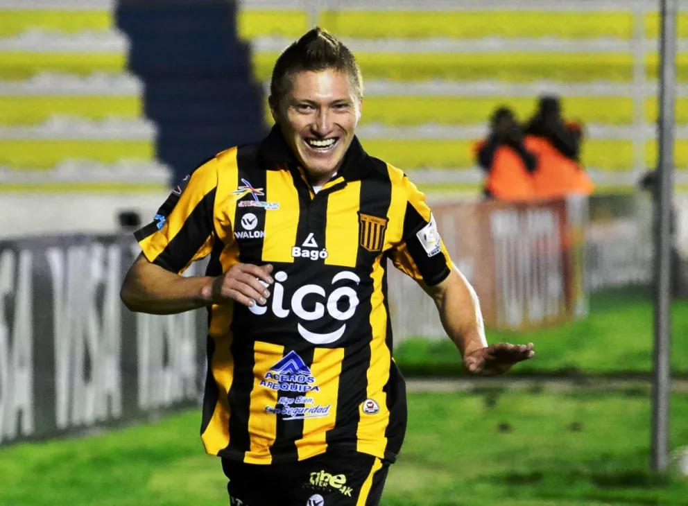 Alejandro Chumacero festeja uno de los goles que hizo en 2017. Foto: club The Strongest