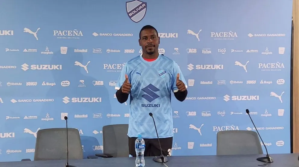 Ordóñez luce por primera vez la casaca celeste. Usará el número 6. Foto: Sports 360.