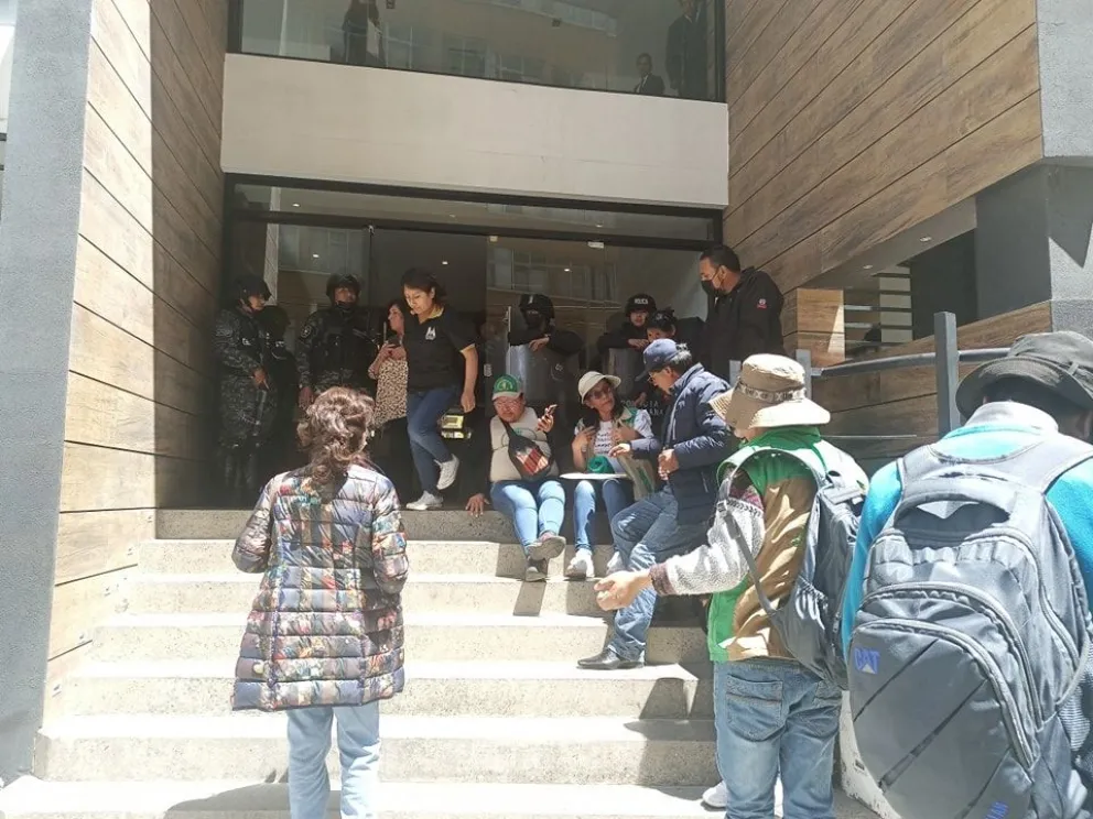 Integrantes del MTS tras el congreso que se suspendió. Foto: MTS