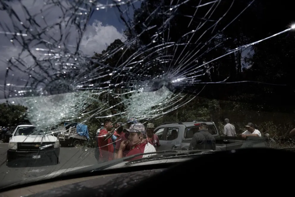 Vista de impactos de bala en un vehículo en el estado de Michoacán (México). Imagen de archivo. Foto: EFE