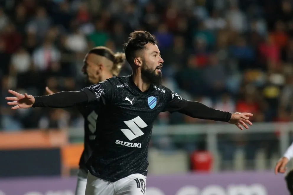 Bruno Sávio celebra el tercer gol del conjunto académico. Foto: APG.