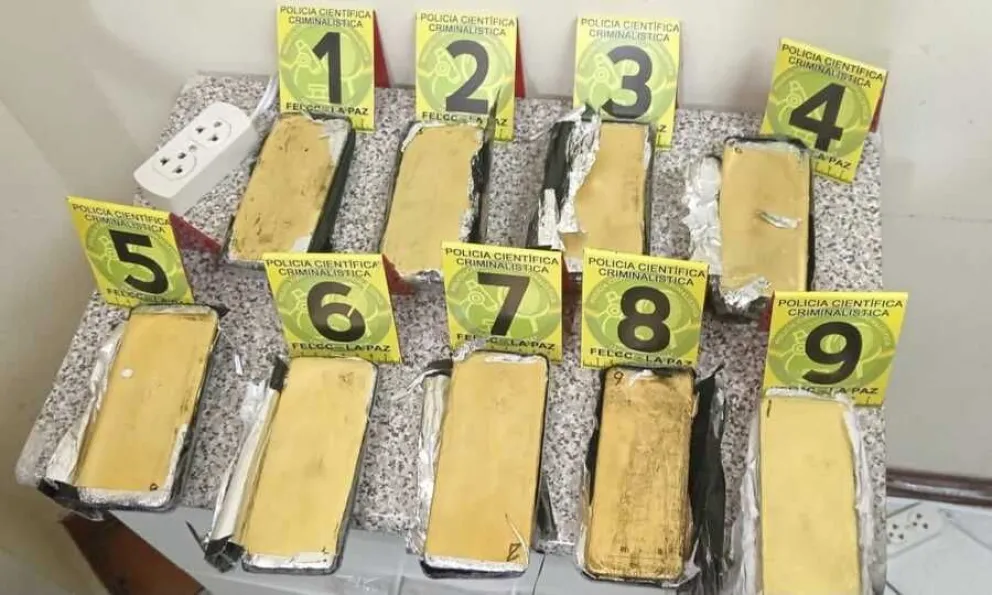 Oro decomisado en febrero cuando pretendía ser sacado por Desaguadero sin  una justificación. Foto: ABI