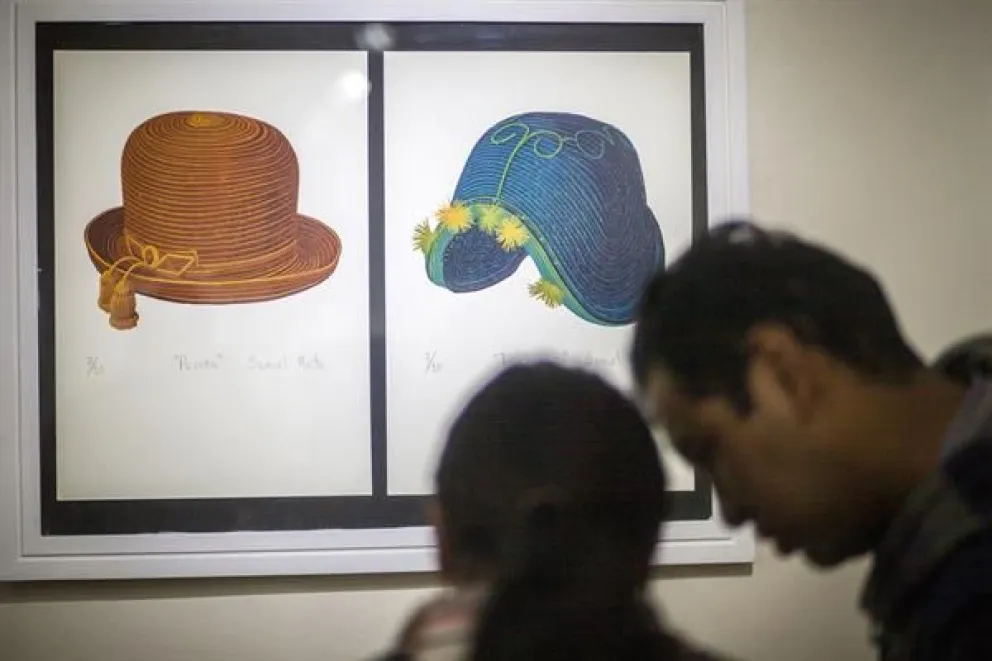 Fotografía que muestra grabados durante una exposición en la Casa Museo Inés Córdova-Gil Imaná, el 3 de abril. Foto:  EFE/Esteban Biba