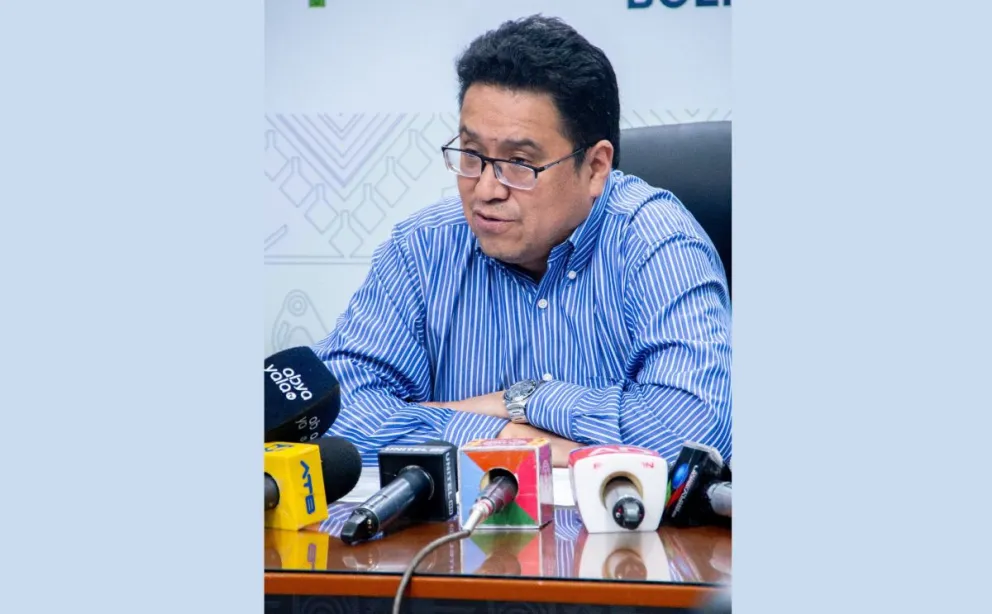 Césas Siles, en conferencia de prensa. Foto: Carlos Moreira