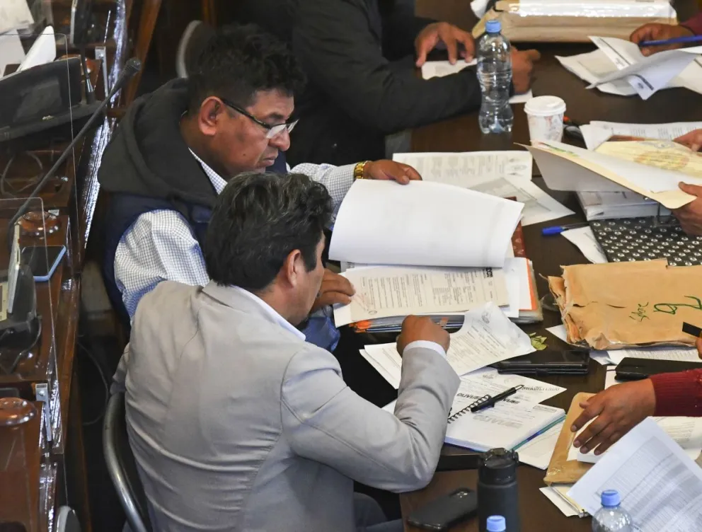 La comisión de Constitución revisa las postulaciones. Foto: APG