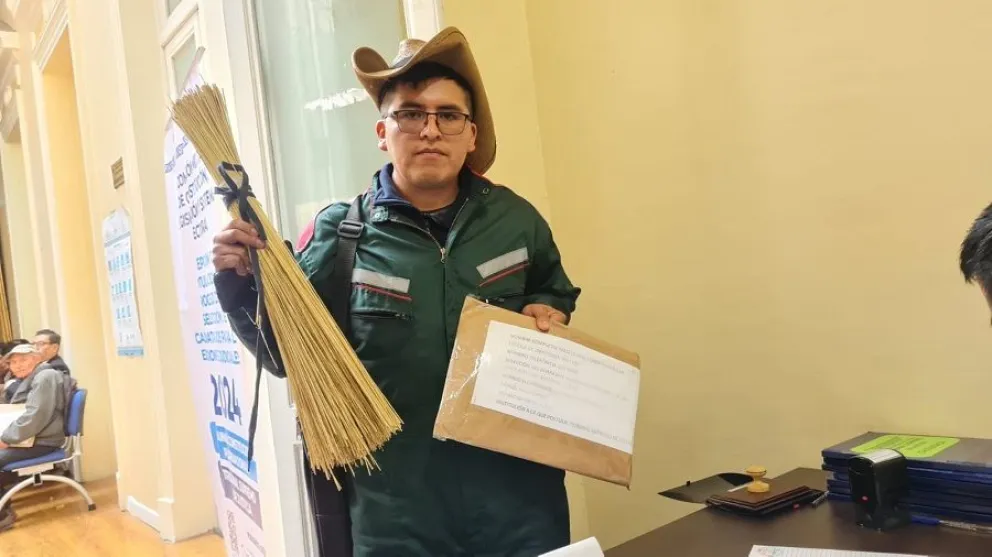 El postulante a magistrado, Yaco Leonel Conde Guachalla, presentó un nuevo amparo para paralizar las Elecciones Judiciales. Foto: Cámara de Senadores