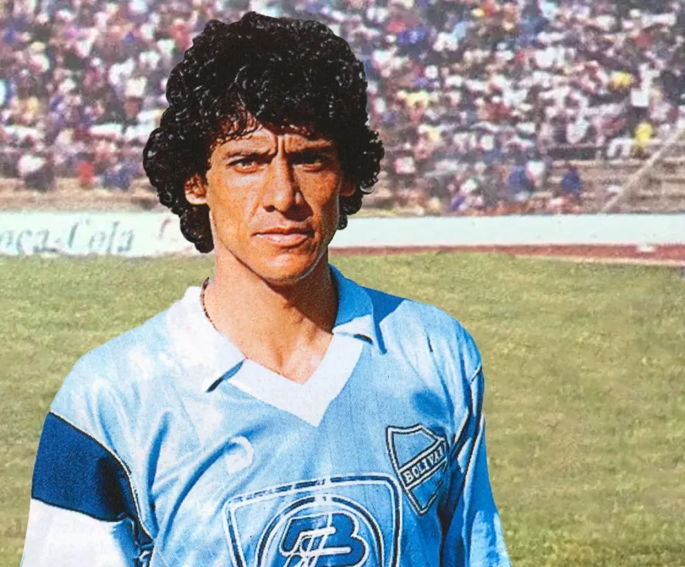 Salinas como jugador de Bolívar en los años 90. Foto: Archivo Digital.