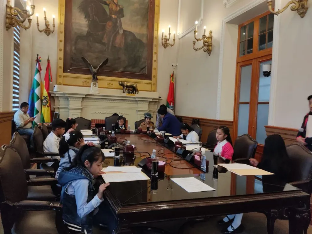 El Concejo infantil en el Palacio Consistorial de La Paz.    Foto: Concejo Municipal de La Paz