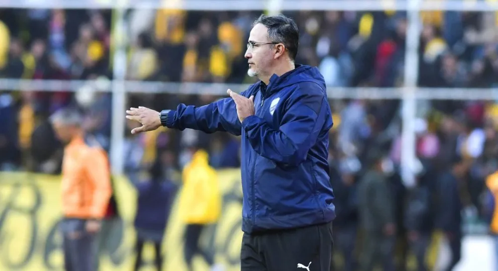 Robatto dirige por primera vez como DT principal en la Copa. Foto: APG.